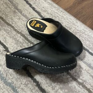 Black Leather Clog Mules - Classic Comfort